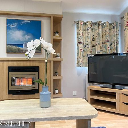 Lovely Holiday Home At Lyons Caravan Park! Prestatyn Esterno foto