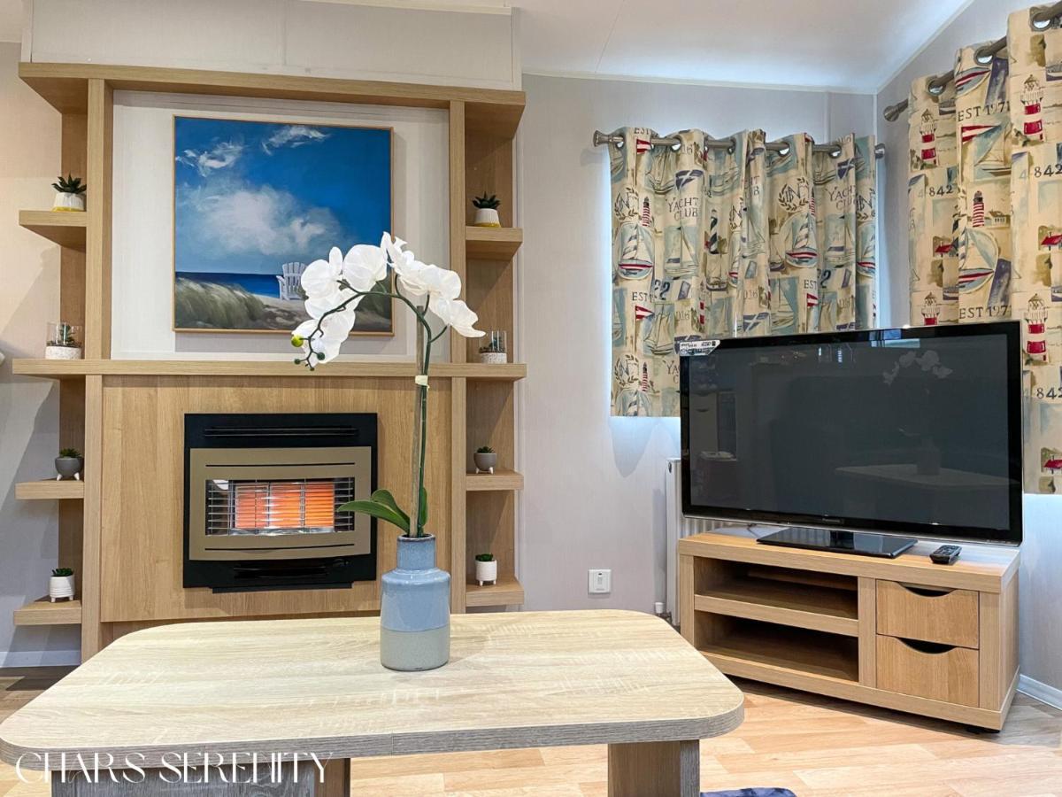Lovely Holiday Home At Lyons Caravan Park! Prestatyn Esterno foto